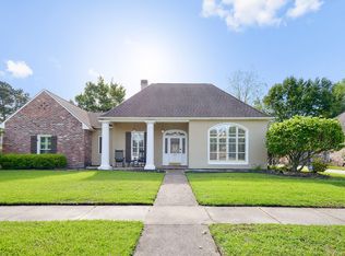8621 Rainwood Ave, Baton Rouge, LA 70810