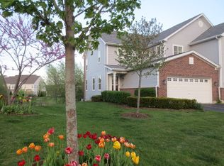 1499 Yosemite Cir, Crystal Lake, IL 60014