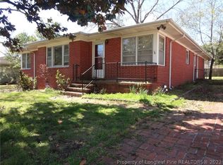 3816 Hartwell Rd, Fayetteville, NC 28304