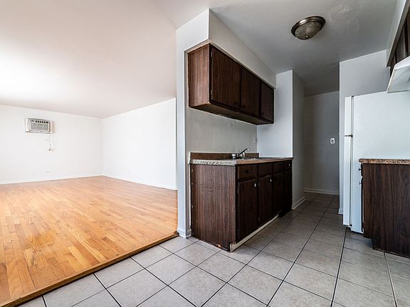 2nd image of 2110 S 5th Ave APT 306