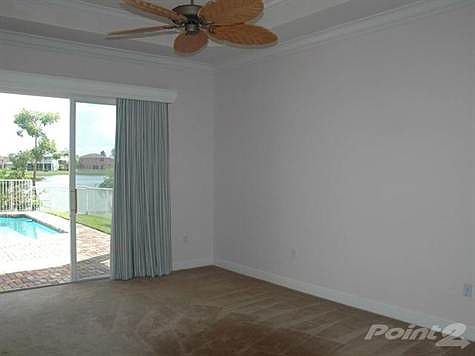 5th image of 18618 SW 50th Ct