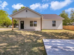 410 W Fox St, Tahlequah, OK 74464