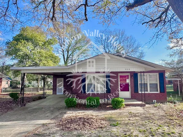 305 Sparta St, Warner Robins, GA 31088