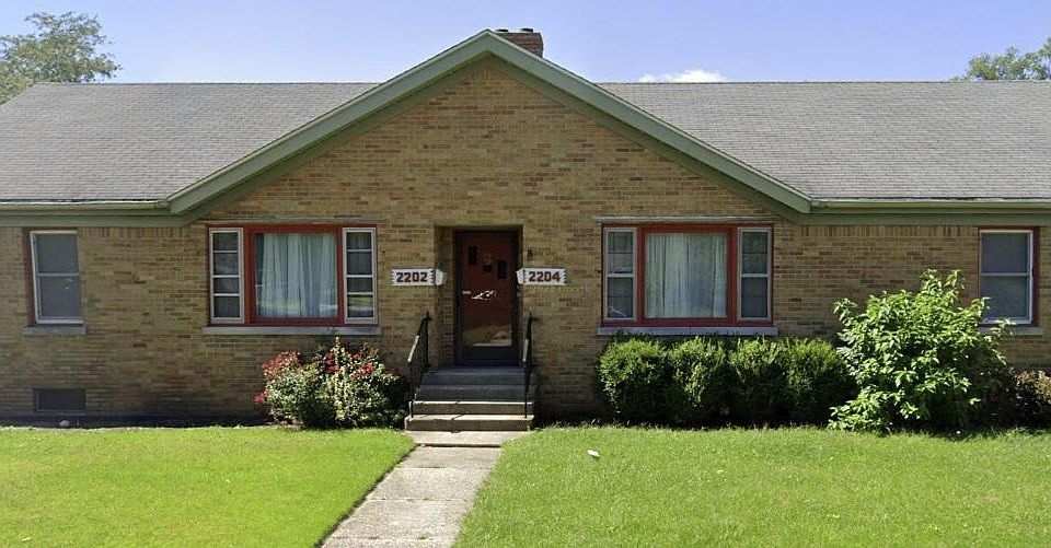 1st image of 2202 N Rockton Ave