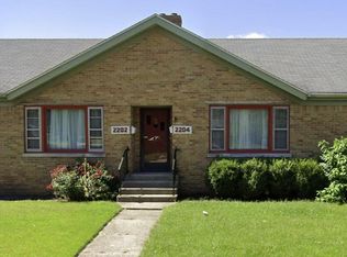 2202 N Rockton Ave, Rockford, IL 61103