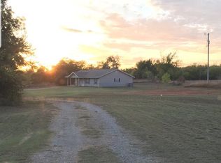 4554 S Mockingbird Rd, Chickasha, OK 73018