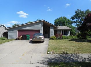 273 Sterling Ln, Bloomingdale, IL 60108