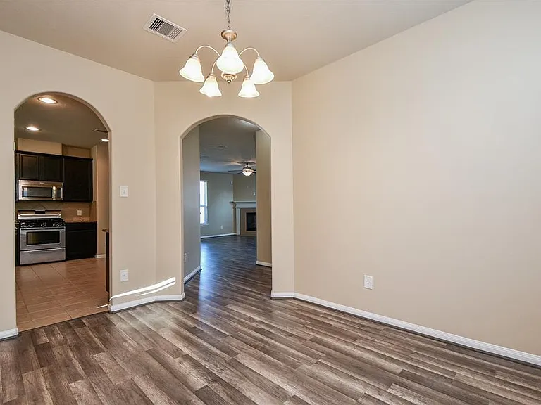 19311 Vermillion Ct — Photo 7