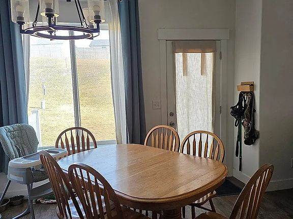 2nd image of 284 N Eaglewood Dr