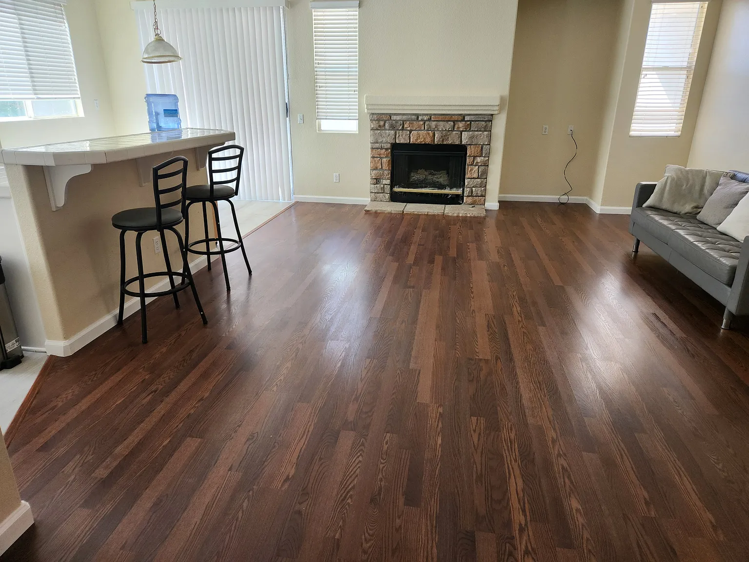 4 bed, 2306 sqft, $2,500 — Photo 3