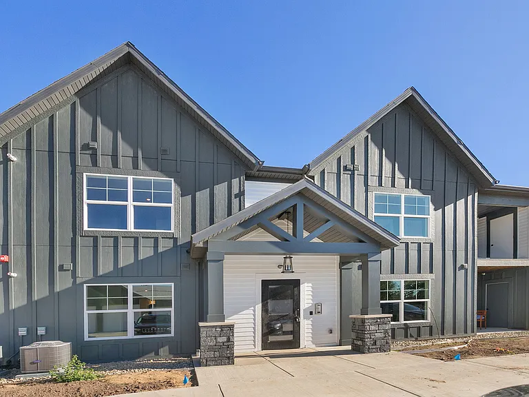 River Birch Apartment Homes — Photo 35