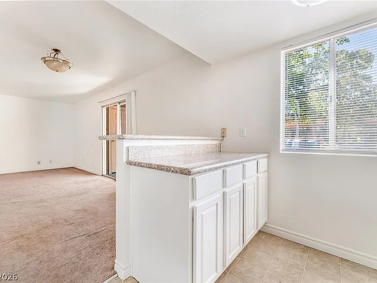 4360 Sandy River Dr #31 — Photo 9