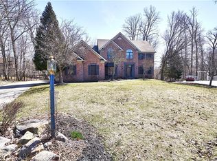 8787 Treetop Trl, Broadview Heights, OH 44147