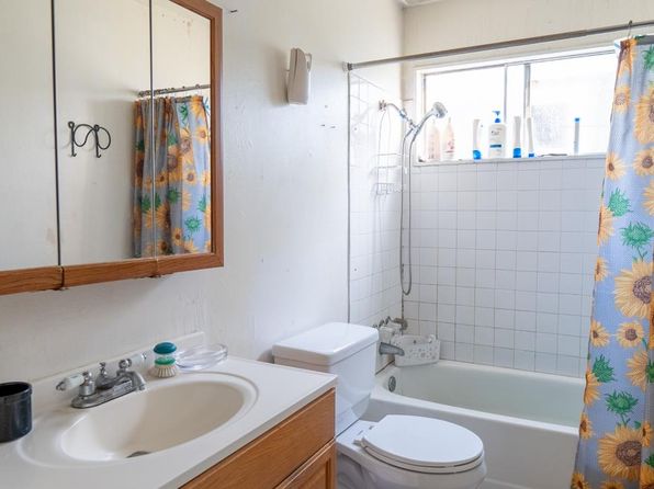 oakland-california-24796367 picture