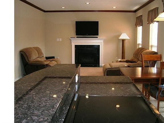 5th image of 308 Joy Ct