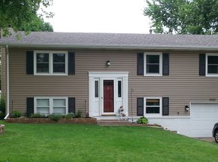 2622 W 38th St, Davenport, IA