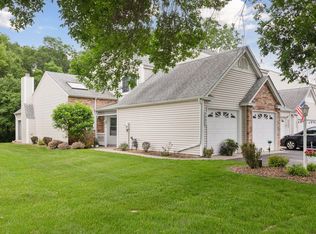 5662 Donegal Dr, Shoreview, MN 55126