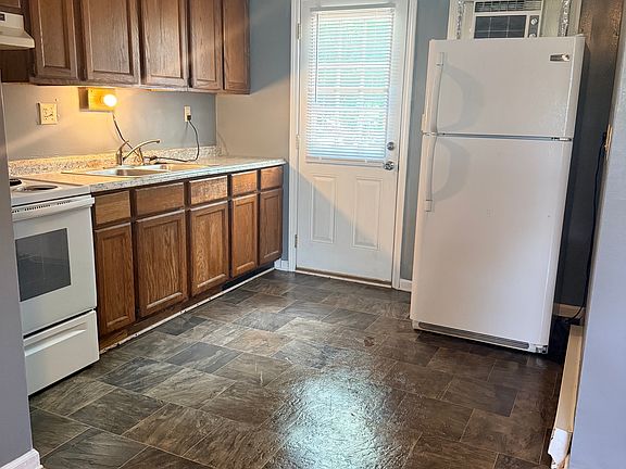 3rd image of 2845 Themis St APT 6
