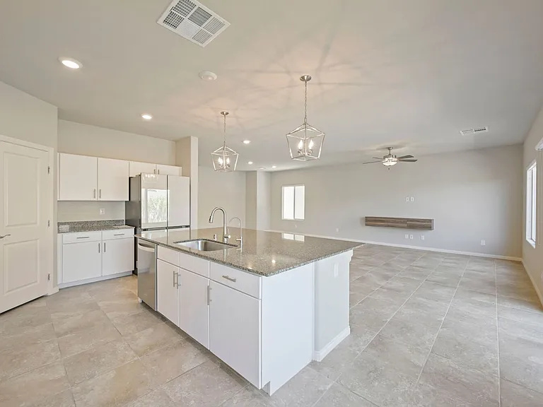 3752 Berenices Ave — Photo 7