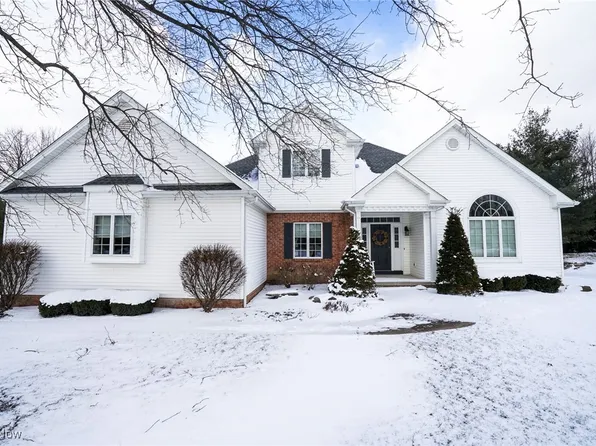 280 Russo Dr, Canfield, OH 44406