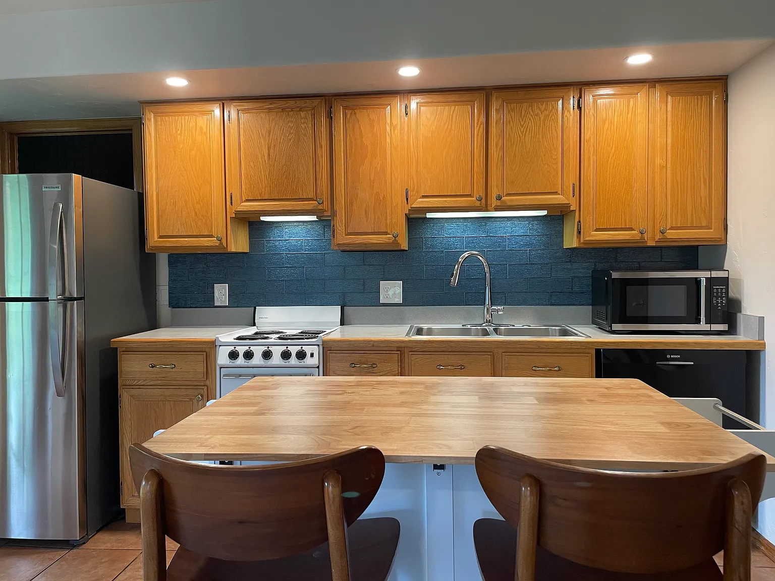 51 Rock Ledge Dr — Photo 2