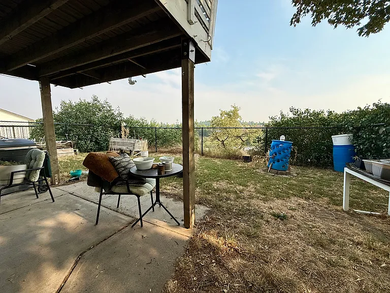 515 NW Irving St #A — Photo 35