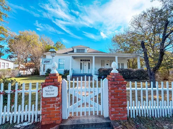 1014 N Sycamore St, Palestine, TX 75801