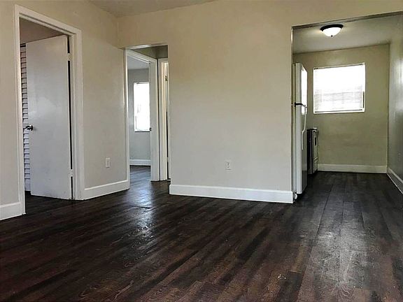 3rd image of 1801 NW 2nd Ct APT 301