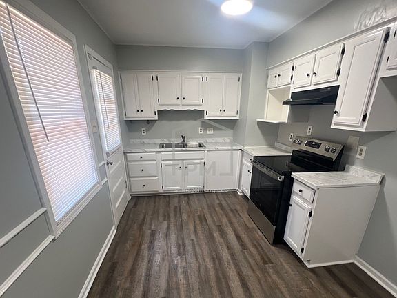 3rd image of 4183 Argonne St
