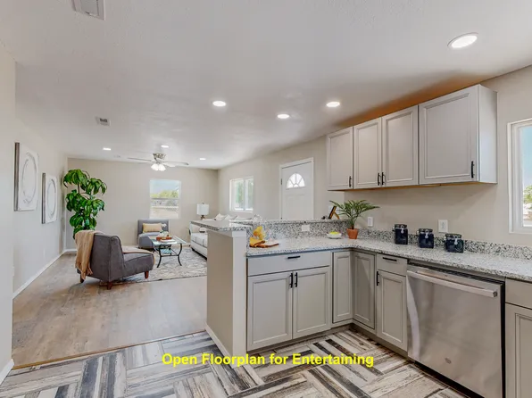 4322 Prince St SE, Albuquerque, NM 87105