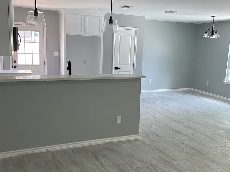 638 N Rife St #1 — Photo 11