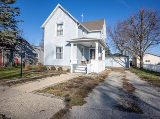 239 W Beaver St, Saint Anne, IL 60964