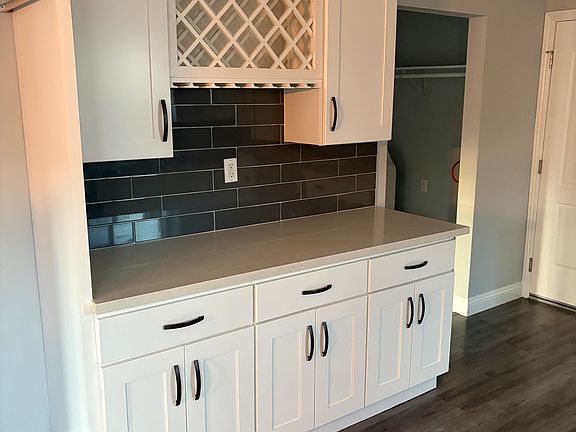 5th image of 13952 Arthur Ave #102