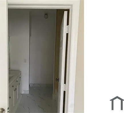 364 NE 25th Pl #204 — Photo 9
