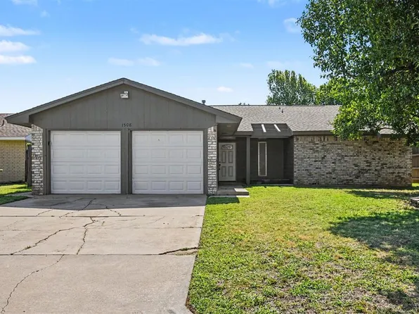 1508 W Hollyhead Ter, Yukon, OK 73099