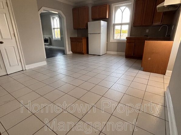 69 Main St APT E