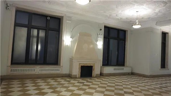 Rented by R New York | media 31