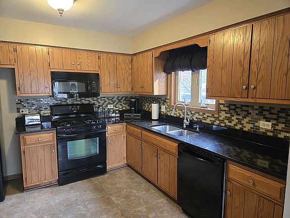 Upgraded kitchen 11x11