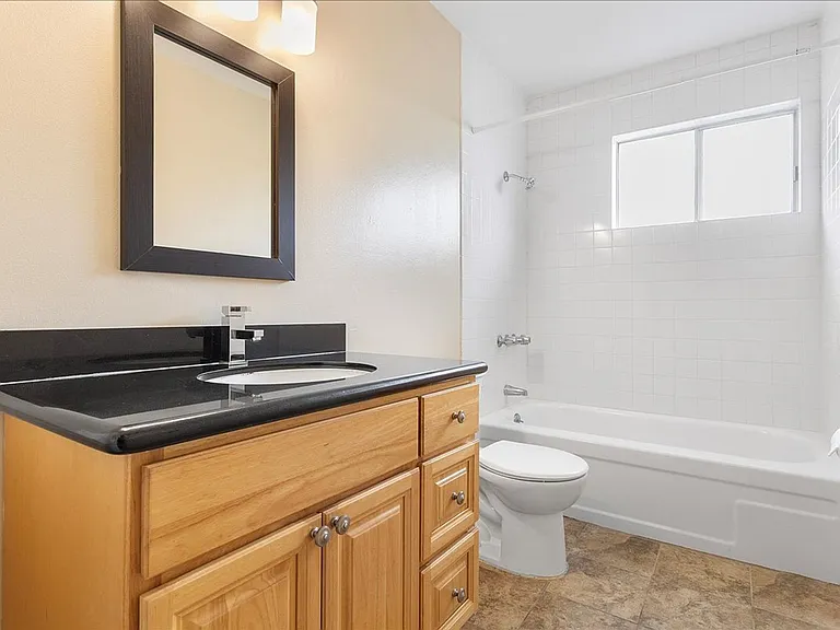 2120 San Antonio Ave #E — Photo 14
