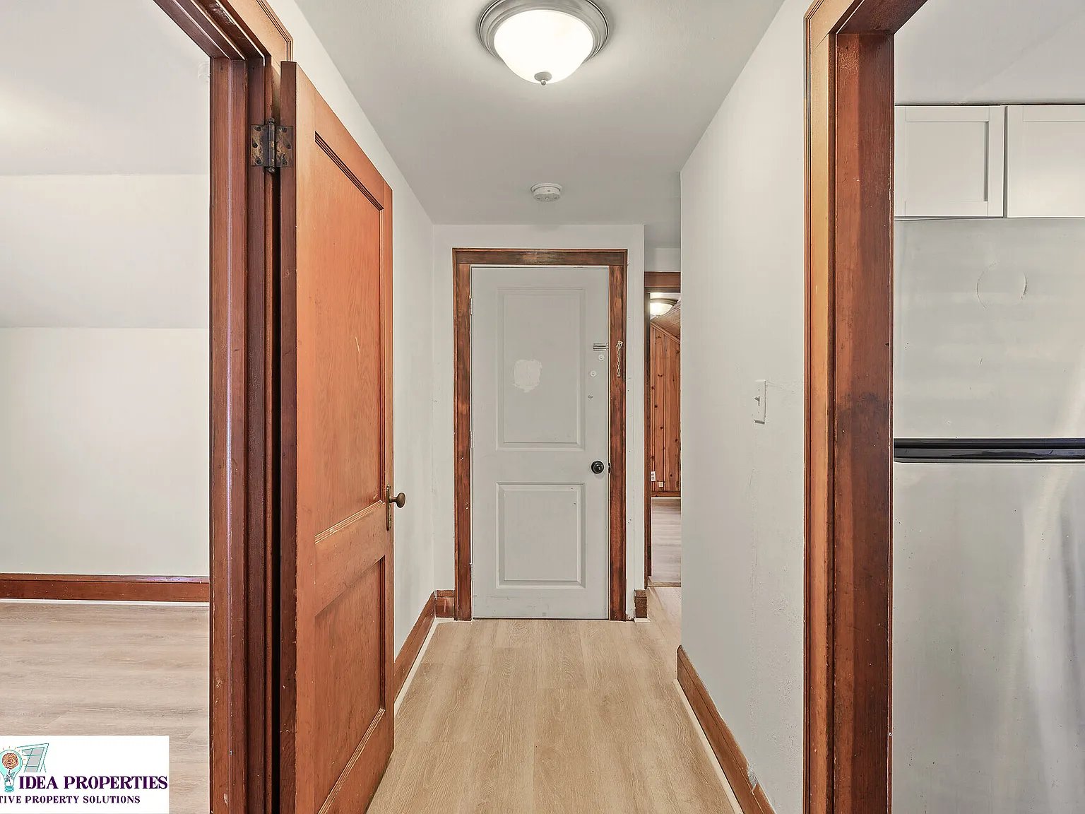 969 Lawson - 2 — Photo 4