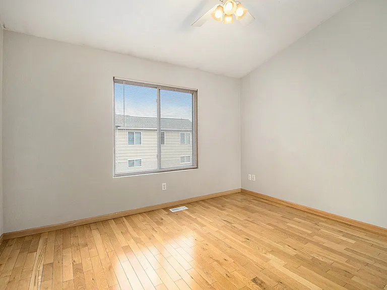 1126 Lafayette Ave — Photo 6