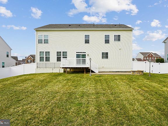 3rd image of 4708 Groover Ln