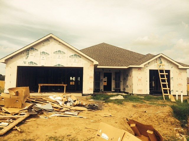 1st image of 340 Stanley Dr