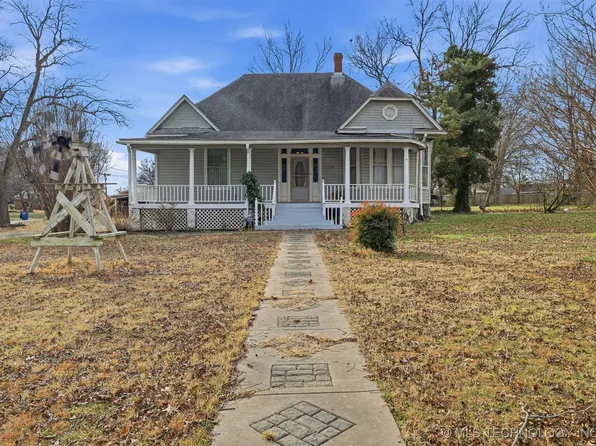 1308 SE 7th St N, Wagoner, OK 74467