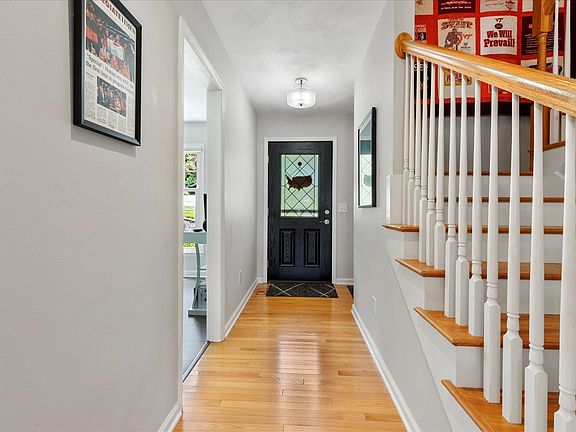 4th image of 1016 Chateau Ct