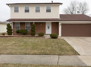 233 Willow Rd, Matteson, IL 60443