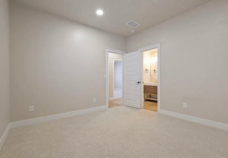 5839 Yancey Dr — Photo 25