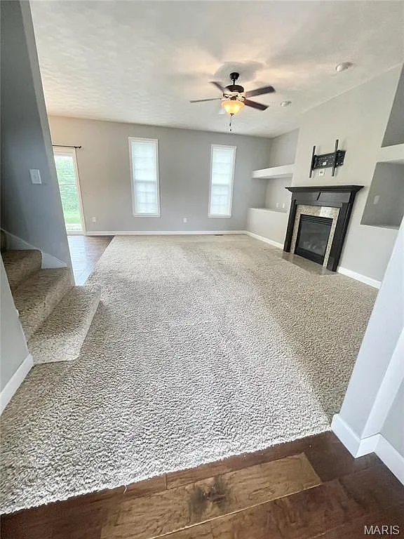 4 bed, 4.0 bath, 2280 sqft, $2,400 — Photo 3