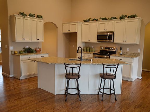 3rd image of 1236 Monroe Dr #368NP