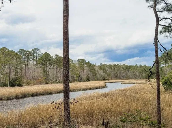 82 W Point Court, Minnesott Beach, NC 28510